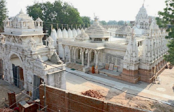Navlakha Swetamber Jain Mandir
